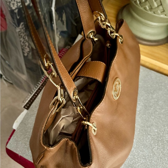 COPY - “. Michael Kors”  Authentic Shoulder Large Bag - Picture 6 of 16